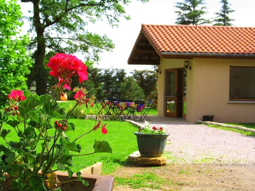 Hotel Etesia Feurs Exteriör bild